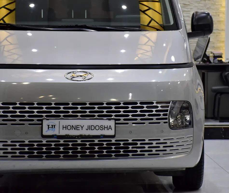 2022 Hyundai Staria GCC
