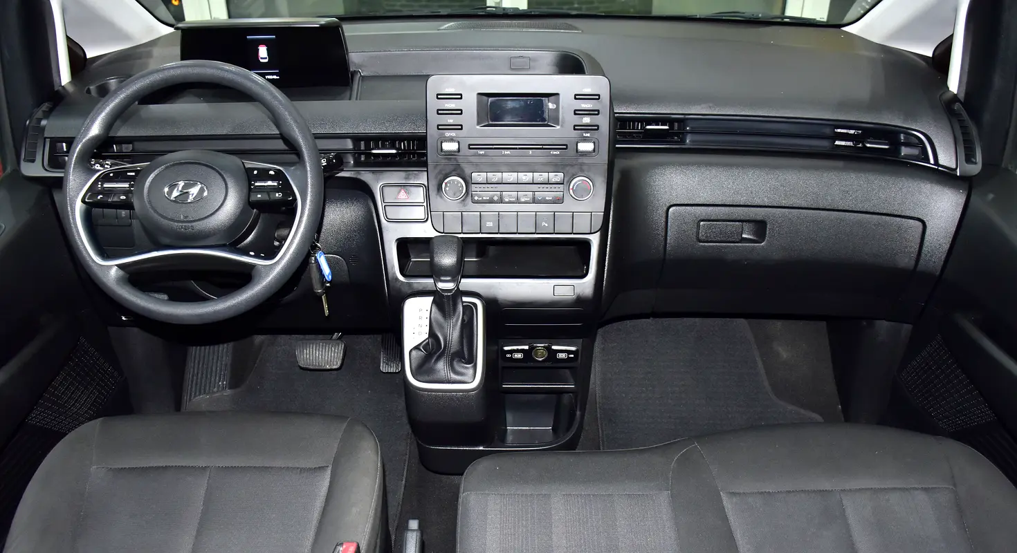 2022 Hyundai Staria GCC