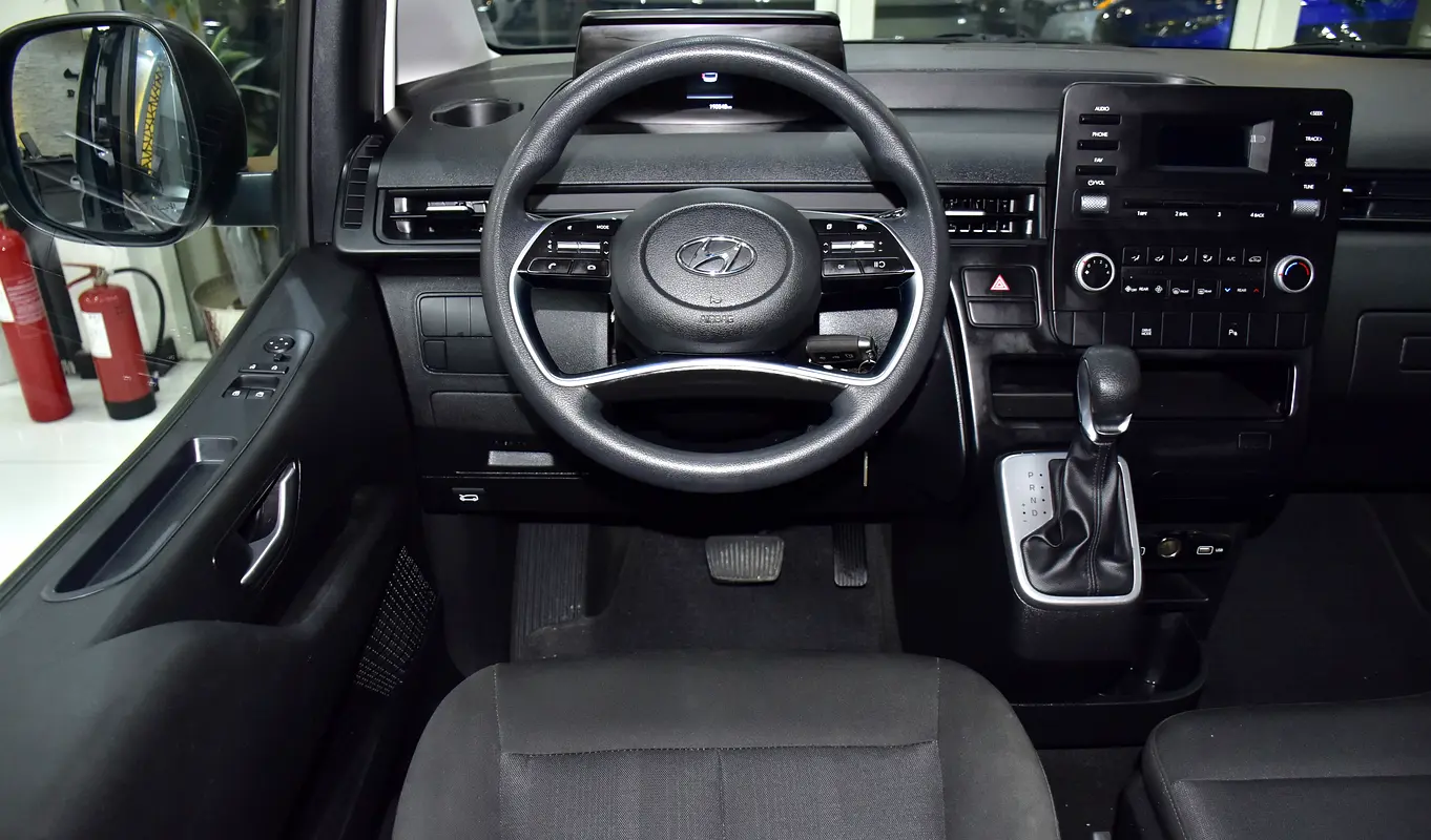 2022 Hyundai Staria GCC