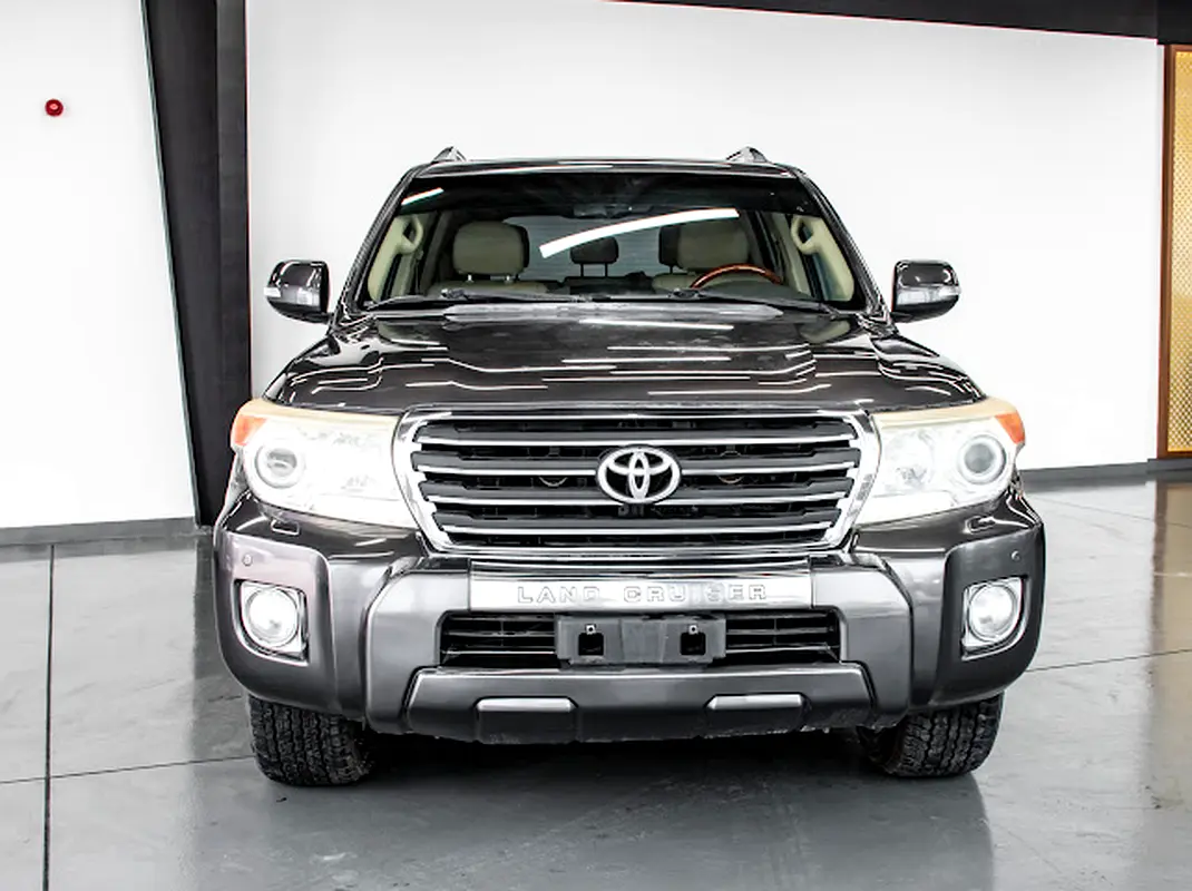For sale in Musaffah, Abu Dhabi 2014 Land Cruiser