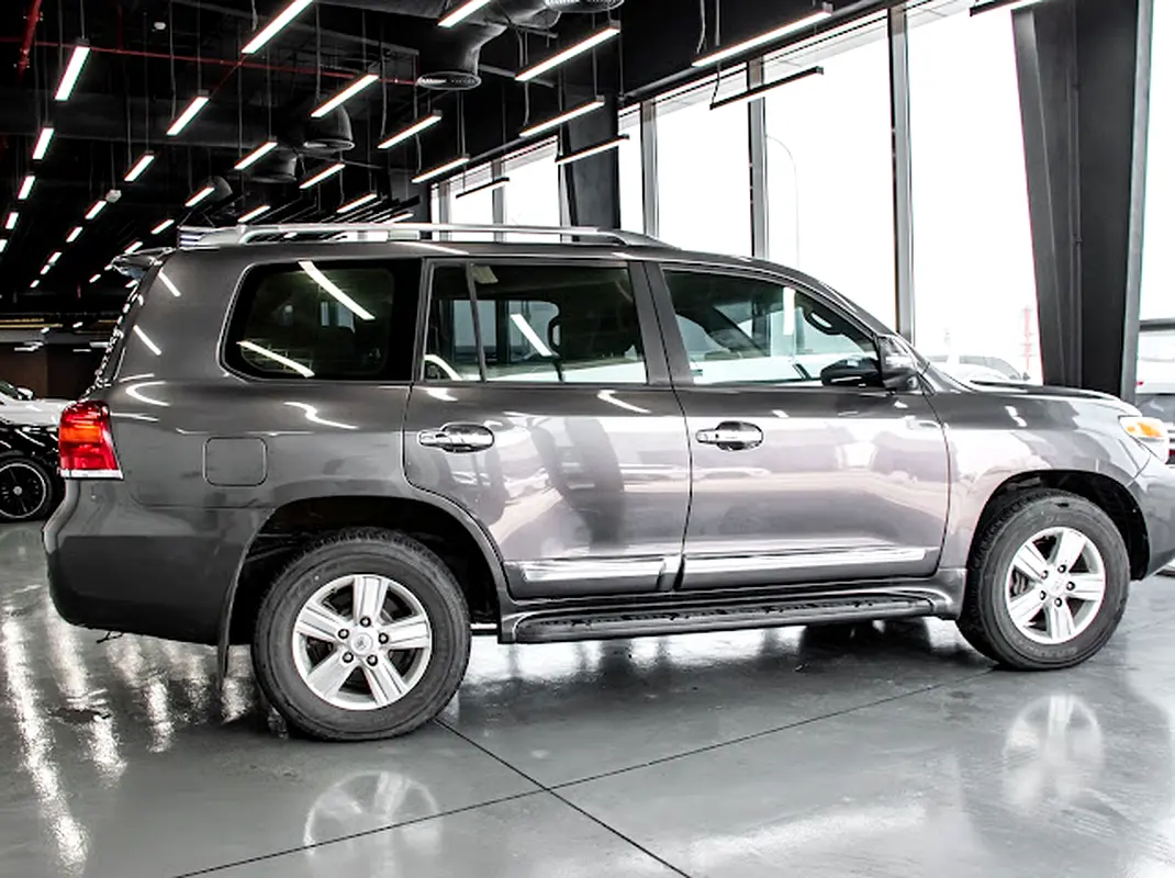 For sale in Musaffah, Abu Dhabi 2014 Land Cruiser