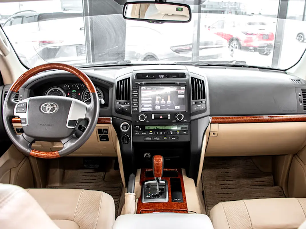 For sale in Musaffah, Abu Dhabi 2014 Land Cruiser