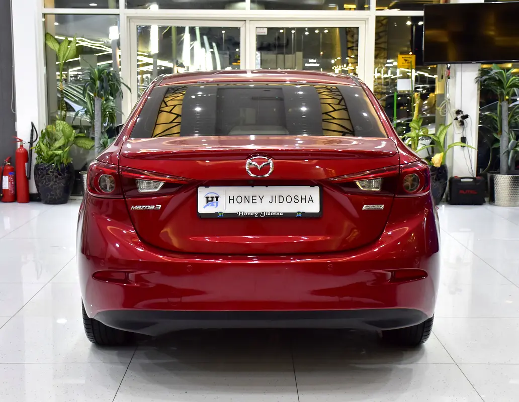 GCC 2017 Mazda 3