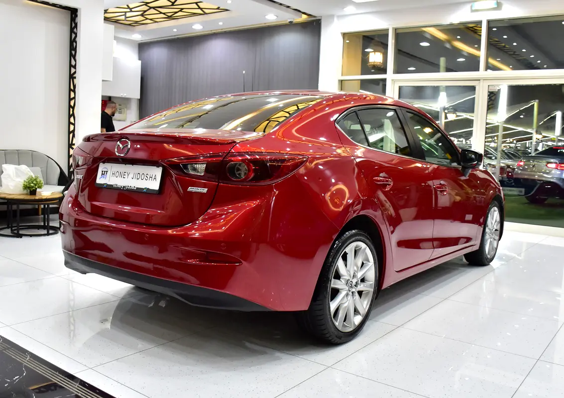 GCC 2017 Mazda 3