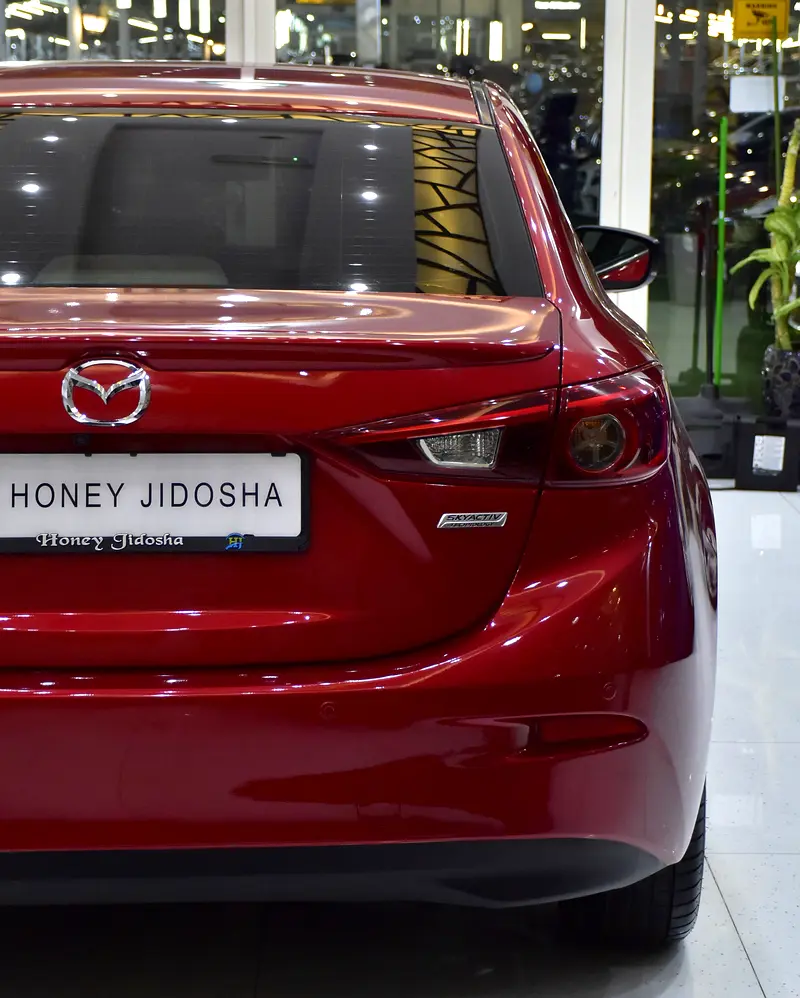 GCC 2017 Mazda 3