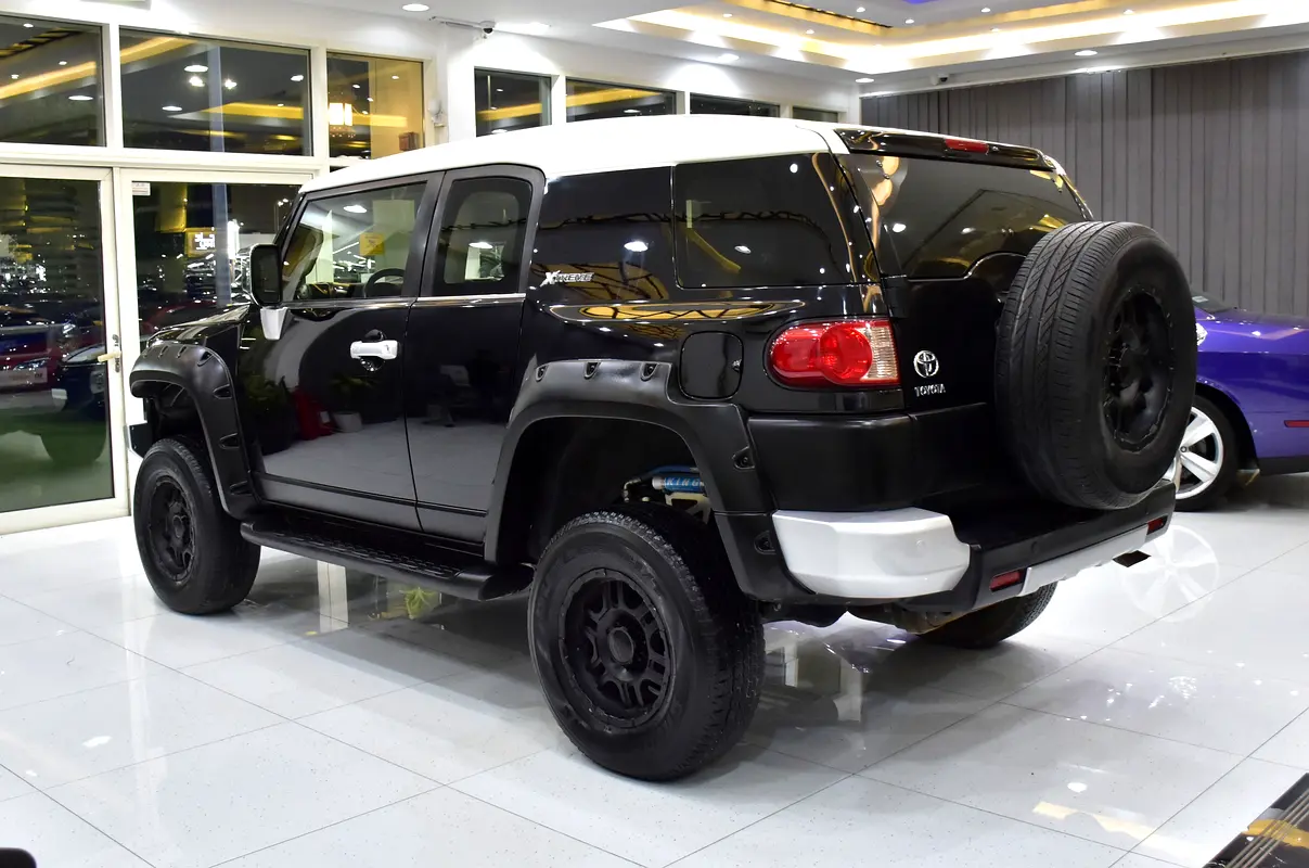 Well maintained 2014 Toyota FJ Cruiser