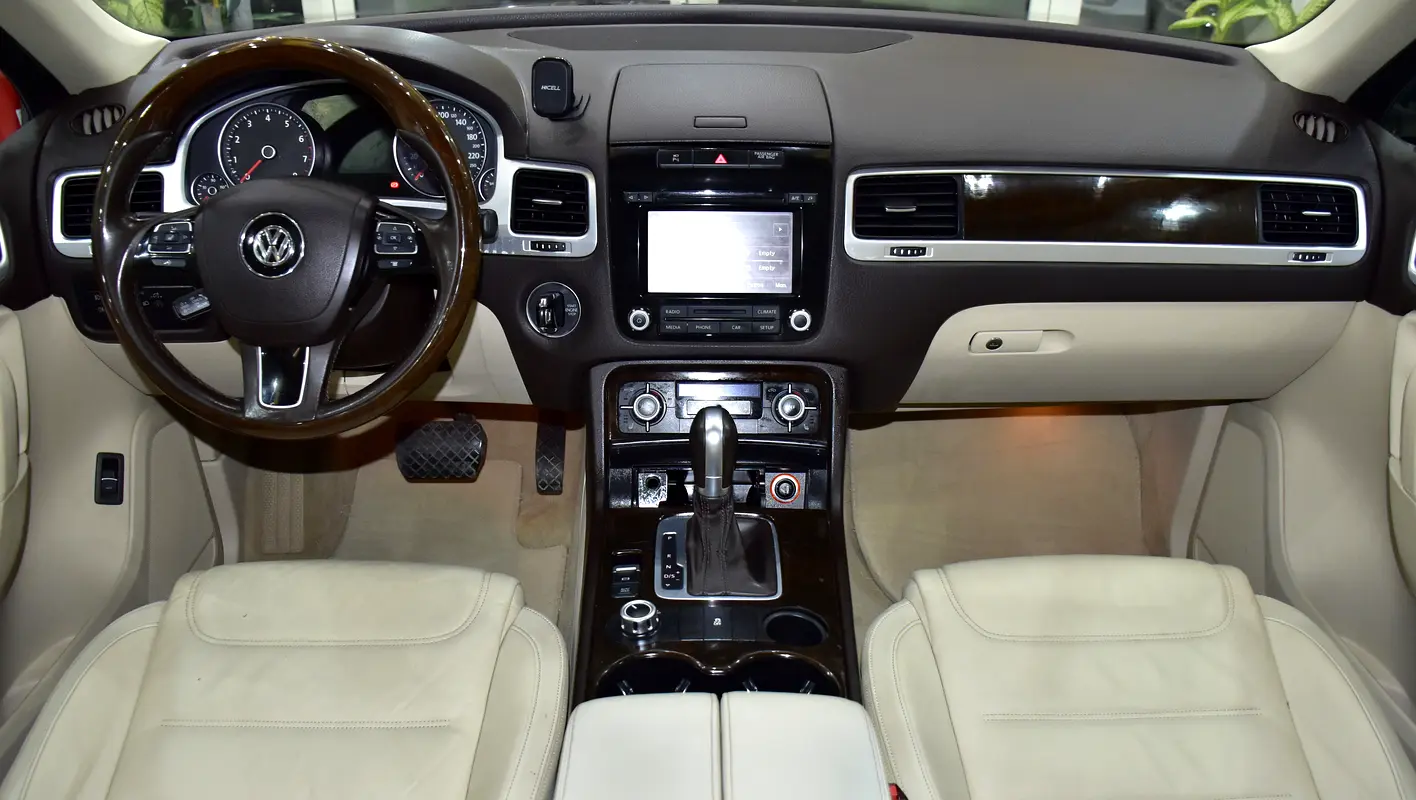 Well maintained 2015 Volkswagen Touareg
