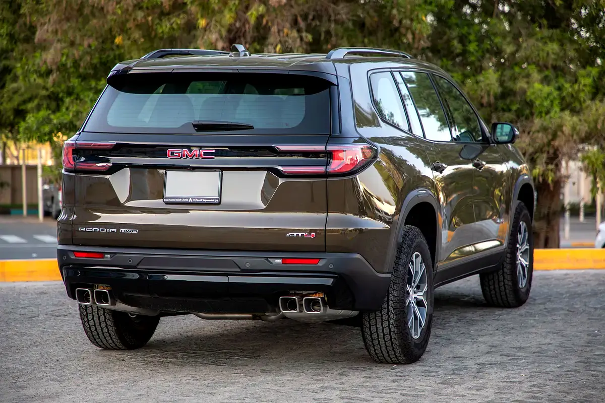 2024 GMC Acadia GCC