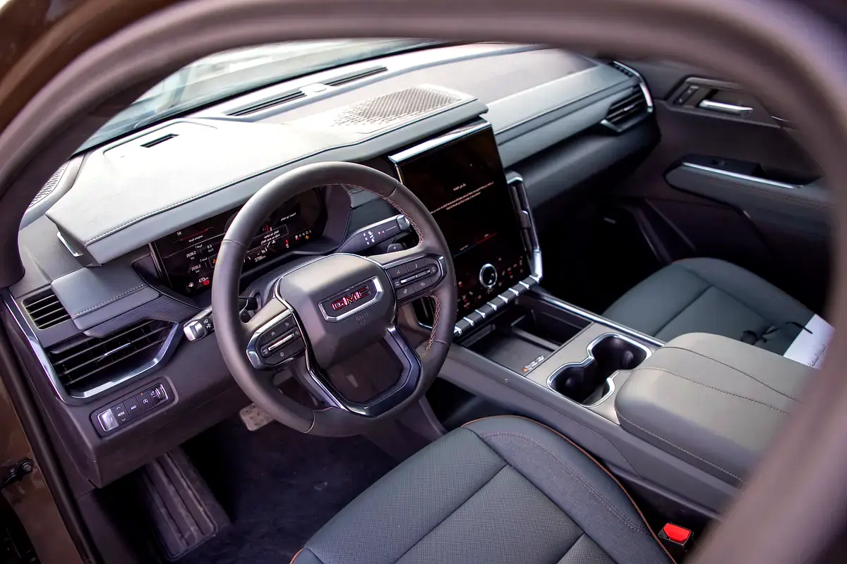 2024 GMC Acadia GCC