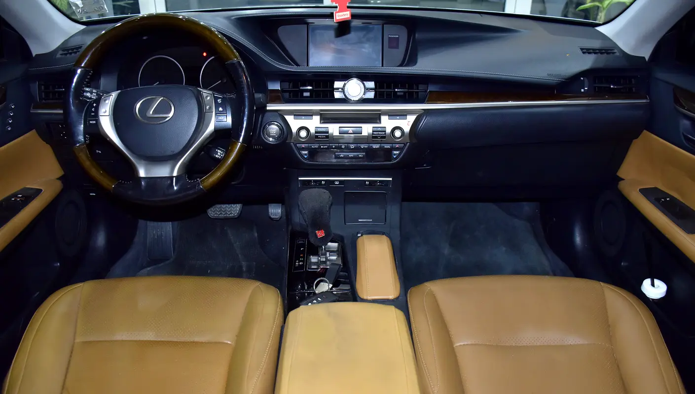 2015 ES-Series American (U.S) Specs