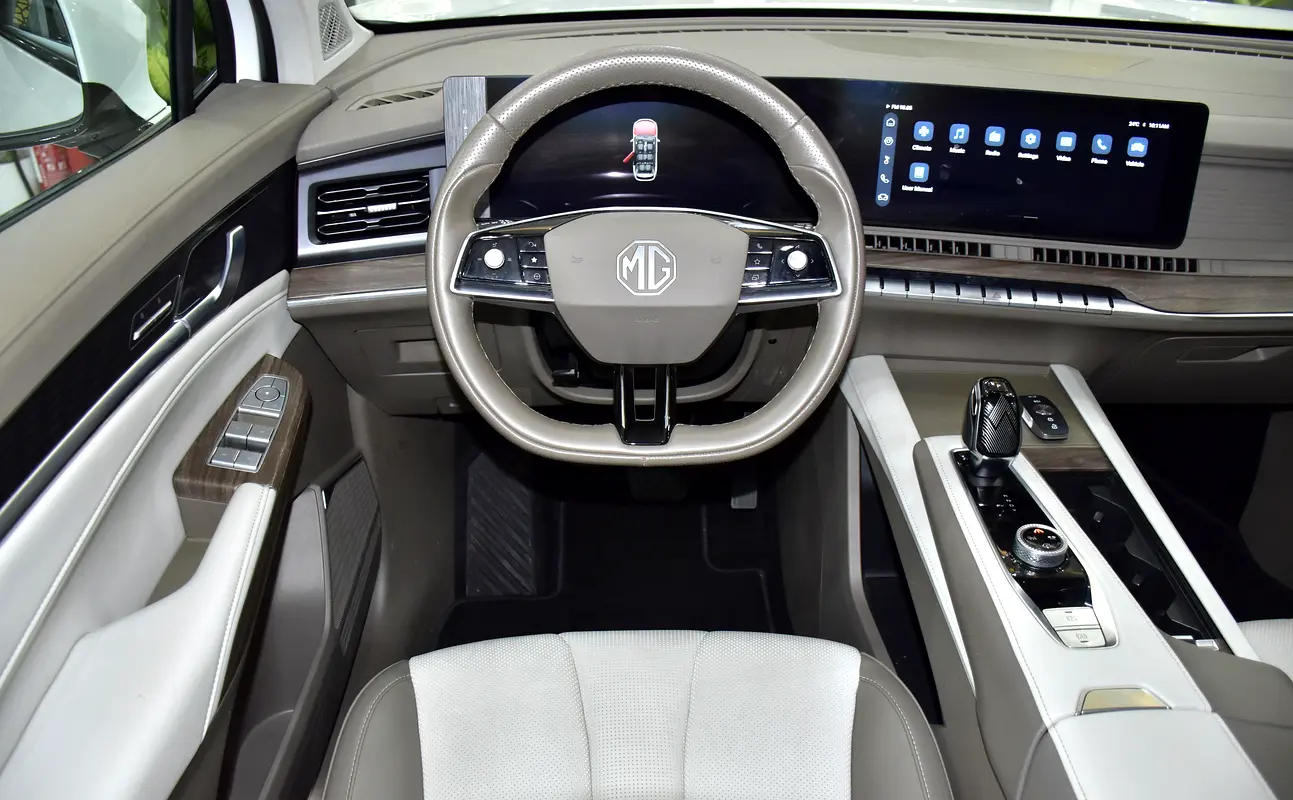 Well maintained 2023 MG RX9