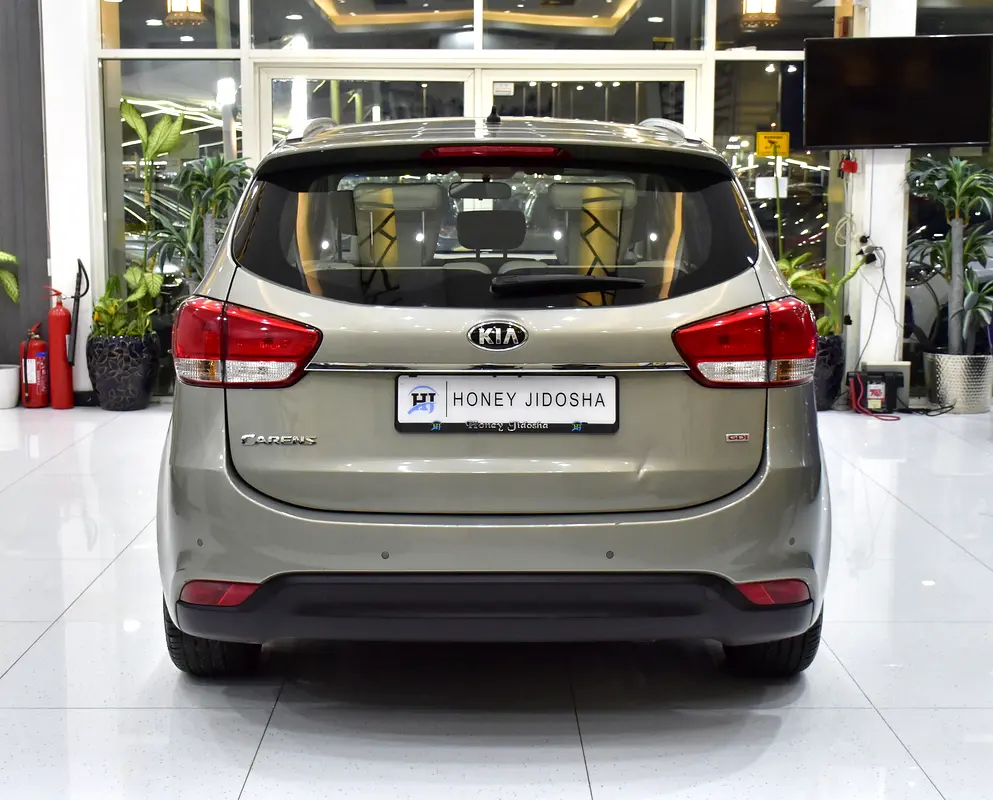 GCC 2017 Kia Carens