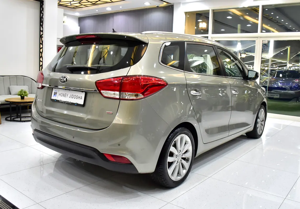 GCC 2017 Kia Carens