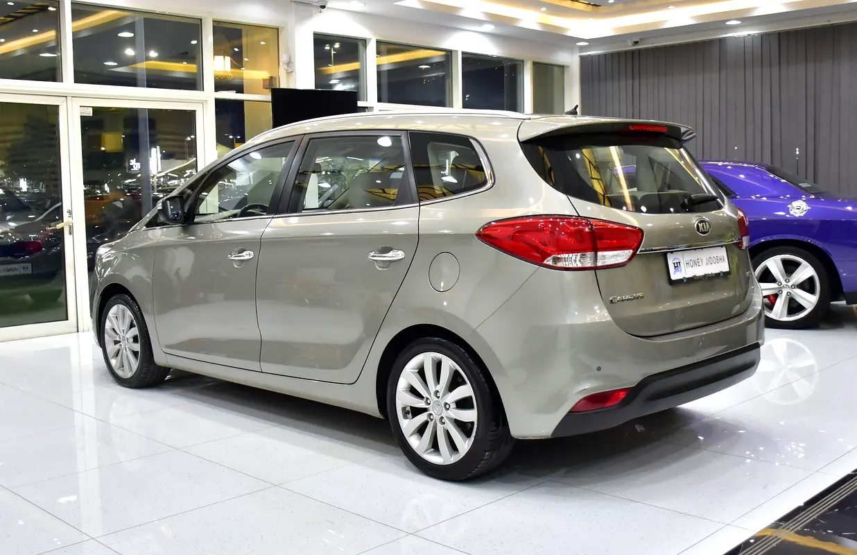 GCC 2017 Kia Carens