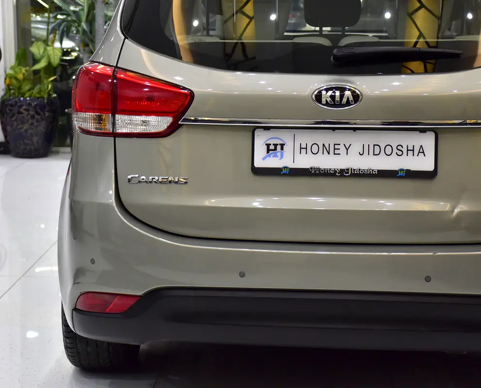GCC 2017 Kia Carens