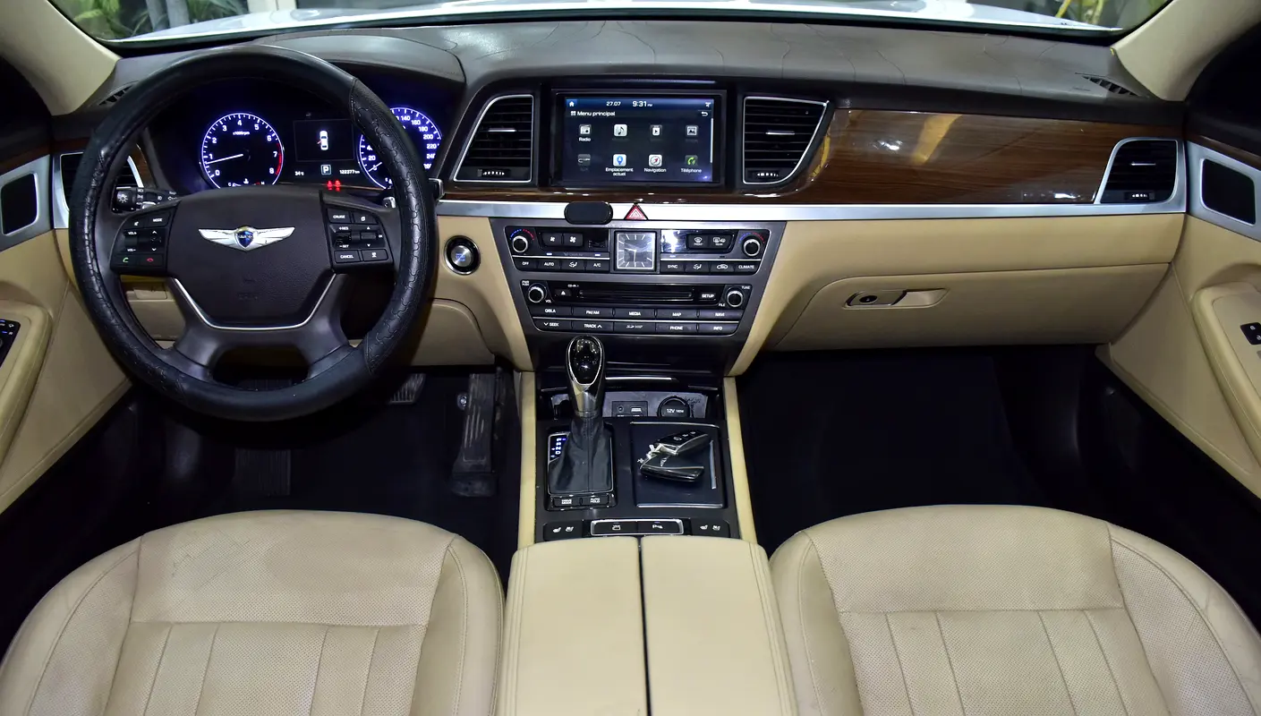 GCC 2016 Hyundai Genesis