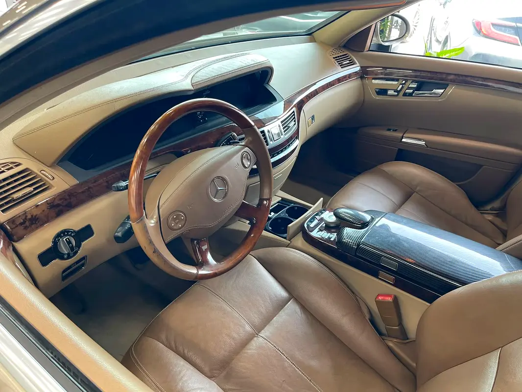 For sale in ICAD V, Abu Dhabi Industrial City, Abu Dhabi 2009 S-Class