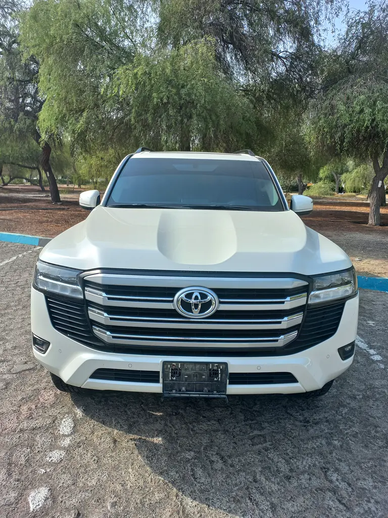 GCC 2025 Land Cruiser