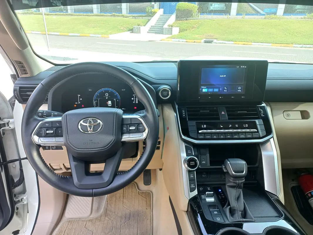 GCC 2025 Land Cruiser