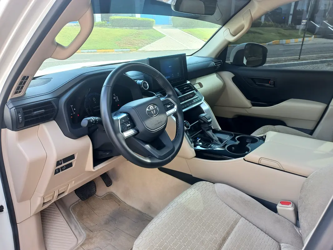 GCC 2025 Land Cruiser
