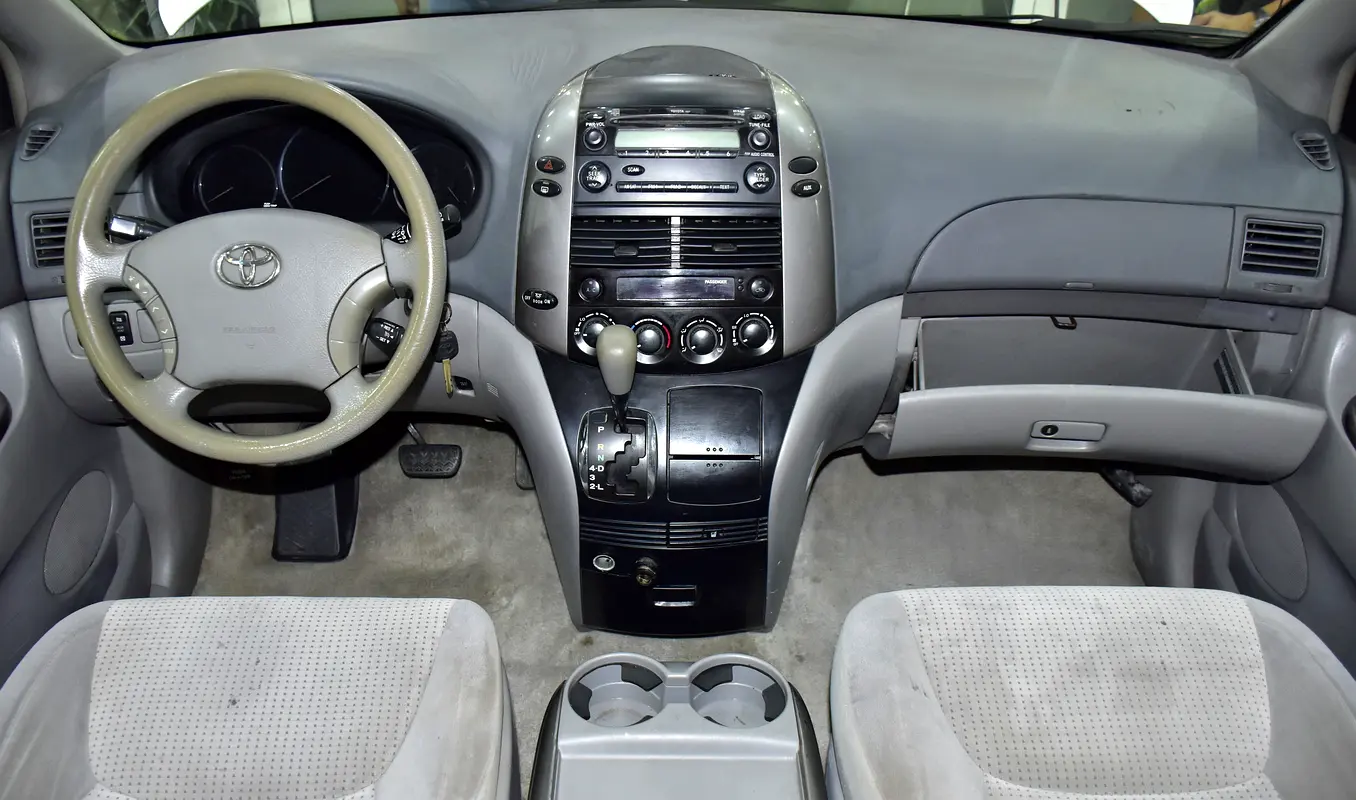 275000 2008 Sienna