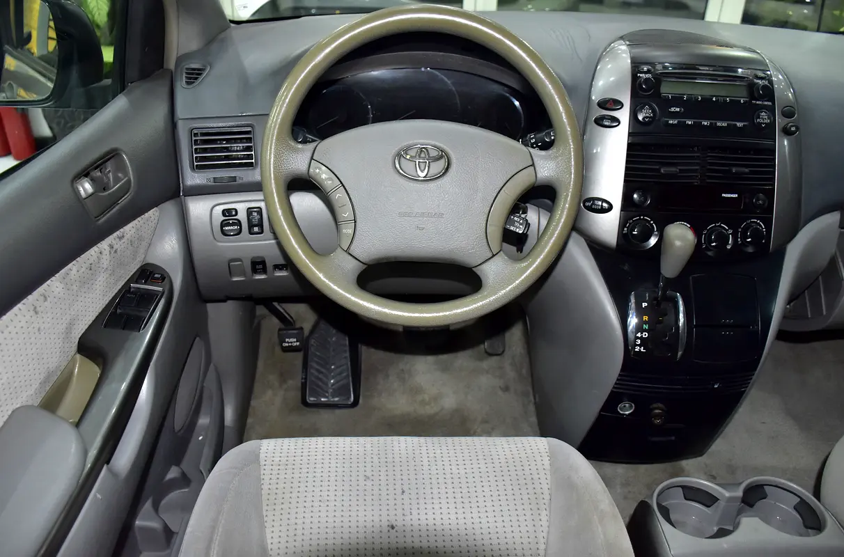 275000 2008 Sienna