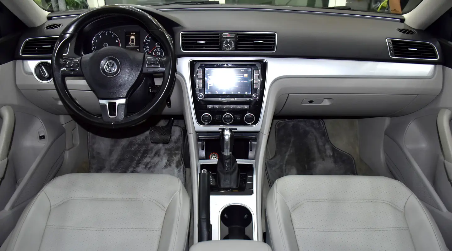 2013 Passat Canadian