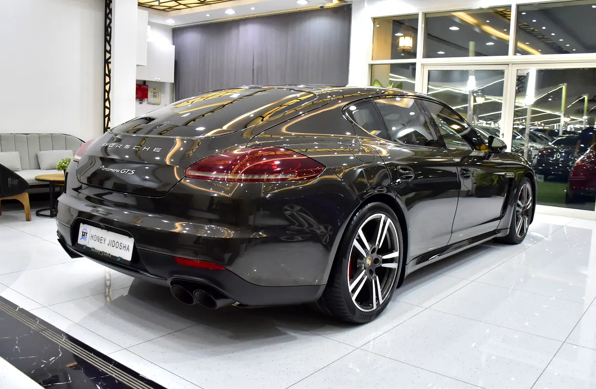 2014 Porsche Panamera GCC