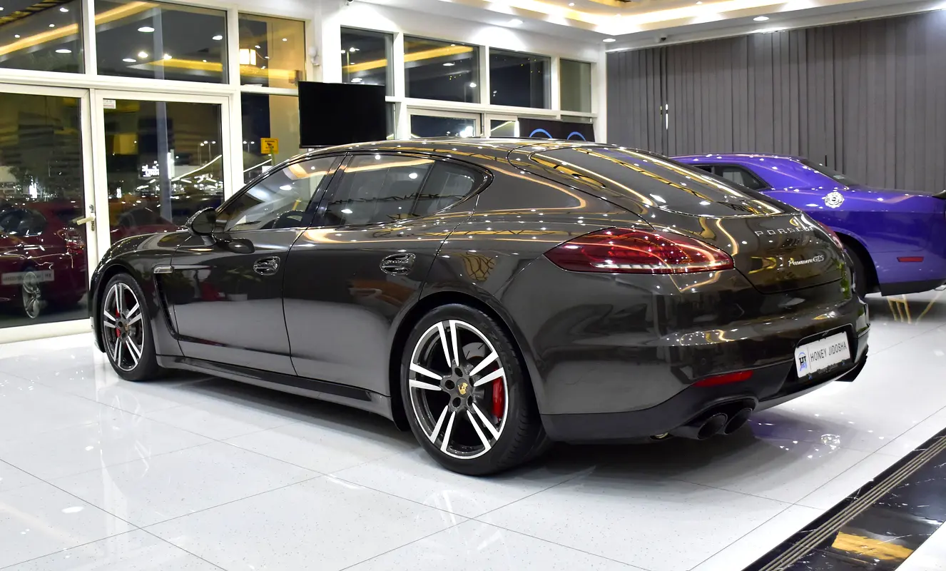 2014 Porsche Panamera GCC
