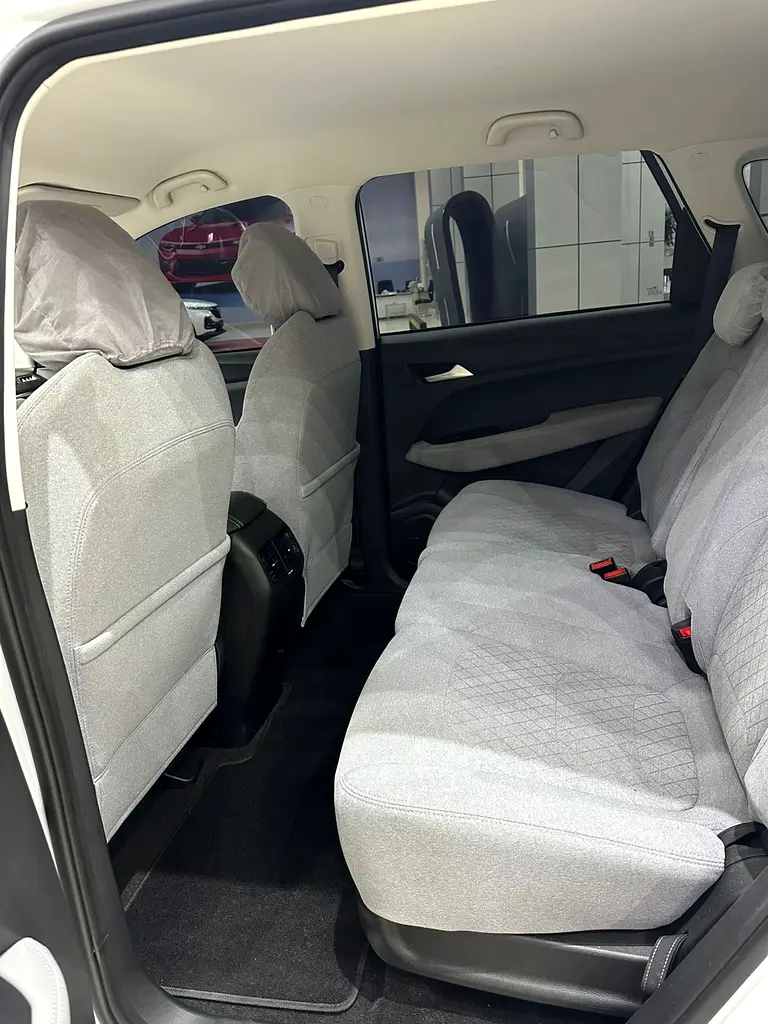 Well maintained 2025 Chevrolet Captiva