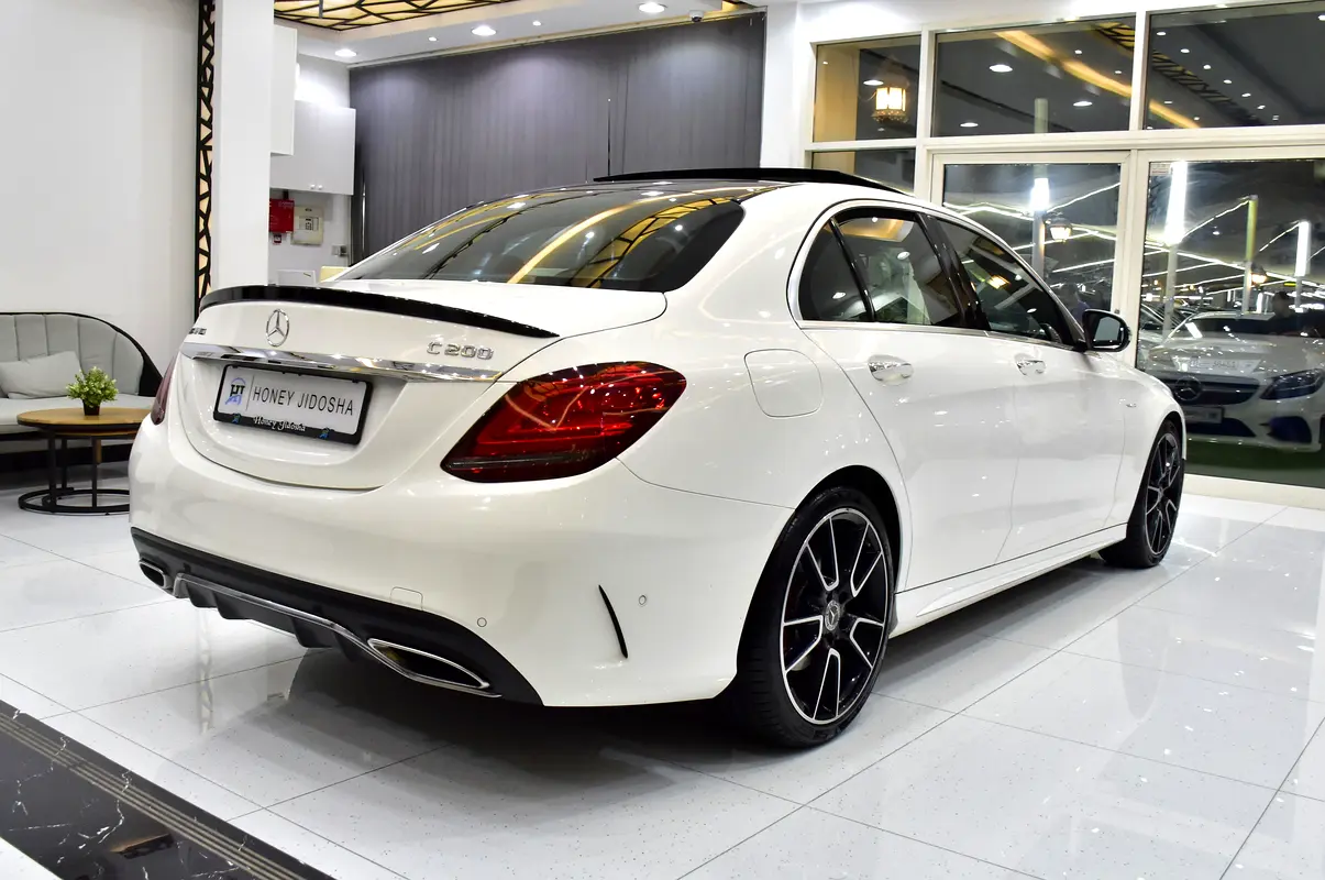 64000 2019 C-Class
