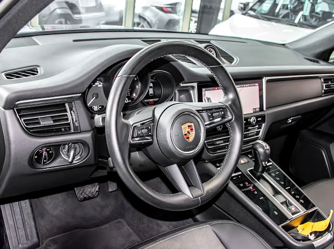 17000 2023 Macan