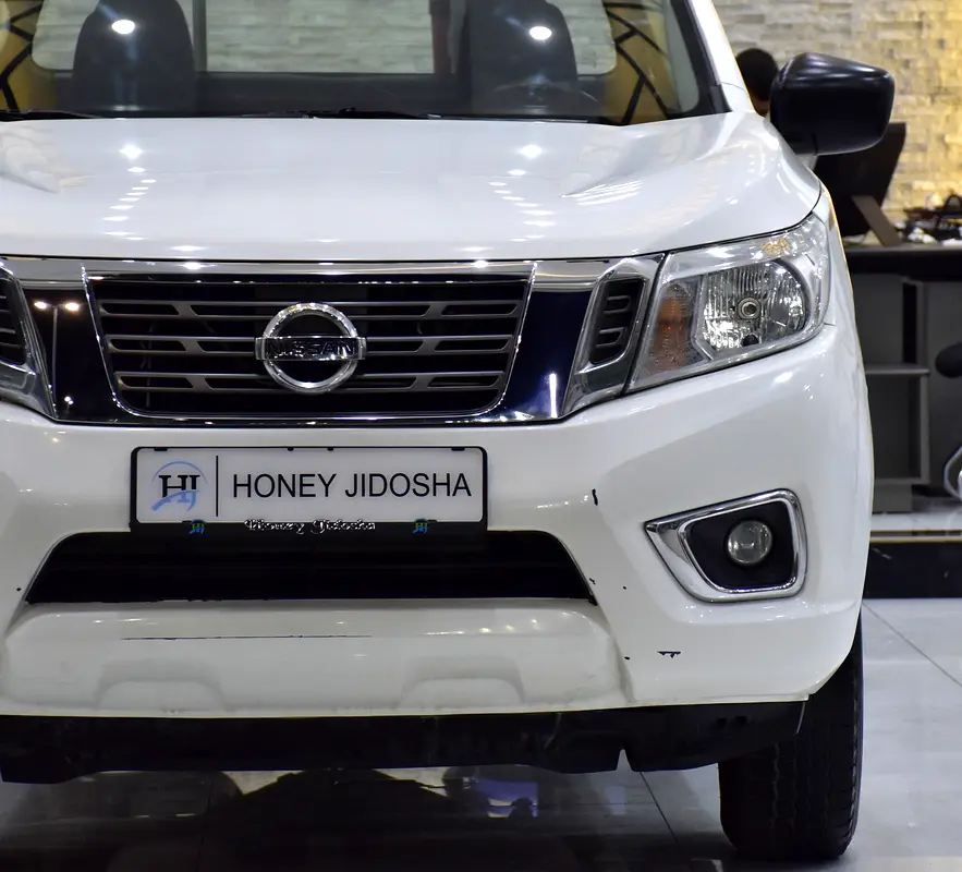 115000 2020 Navara