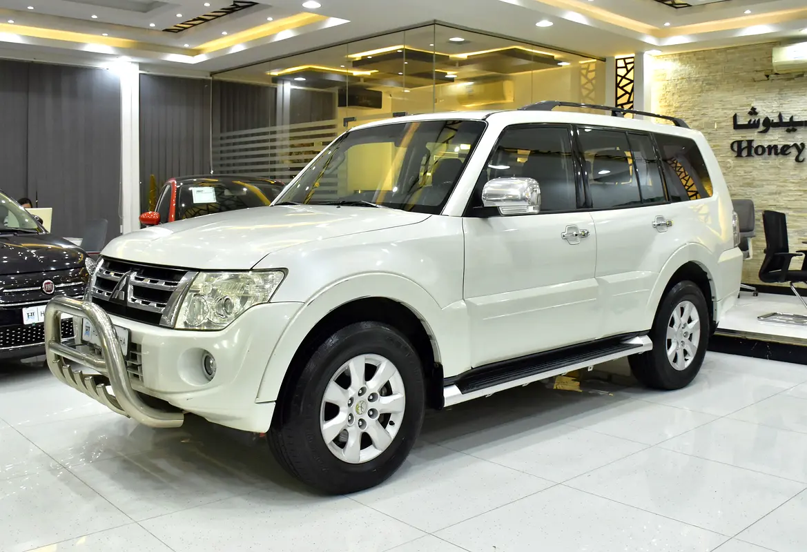 For sale in Al Qusais 1, Al Qusais Residential Area, Al Qusais, Dubai 2012 Pajero