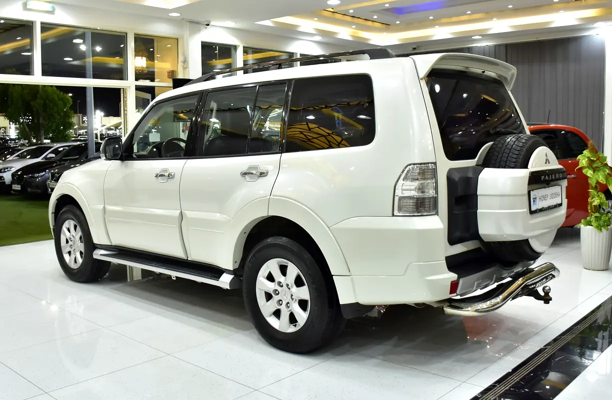 For sale in Al Qusais 1, Al Qusais Residential Area, Al Qusais, Dubai 2012 Pajero