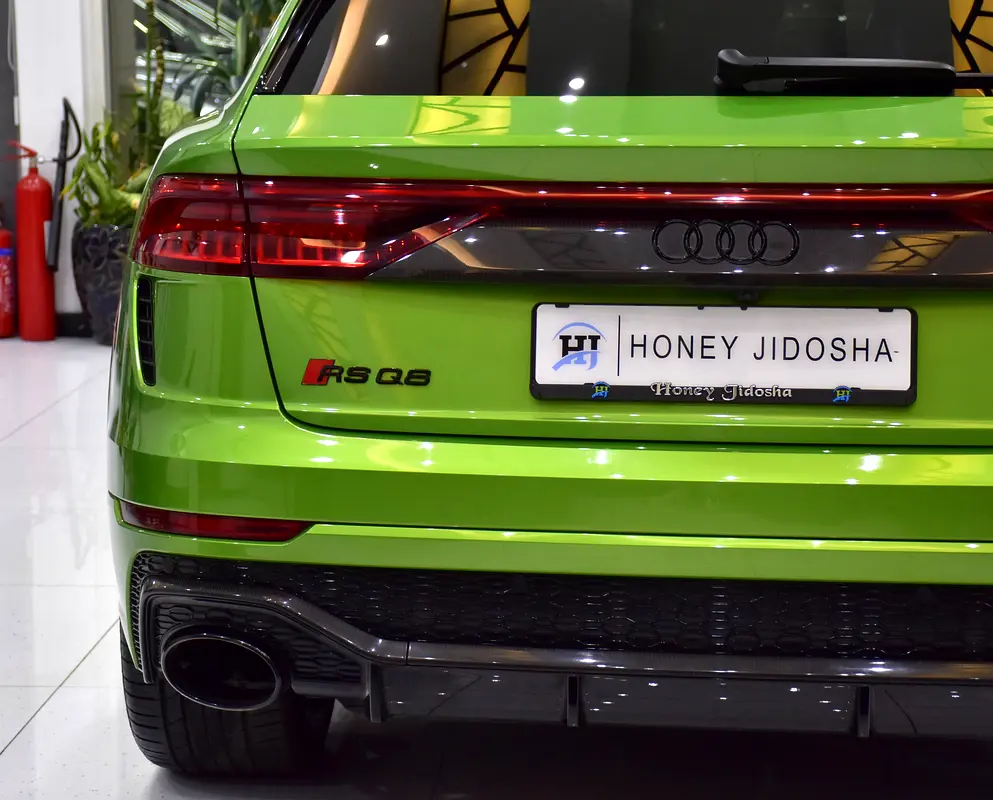 2022 RS Q8 European