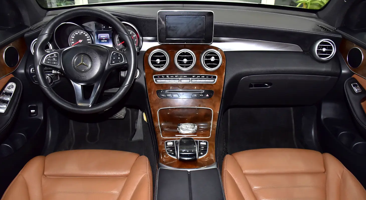 158000 2017 GLC
