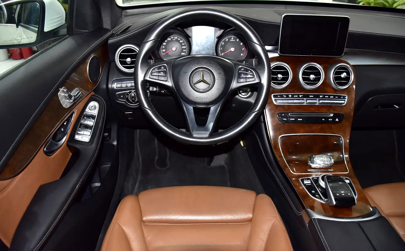158000 2017 GLC