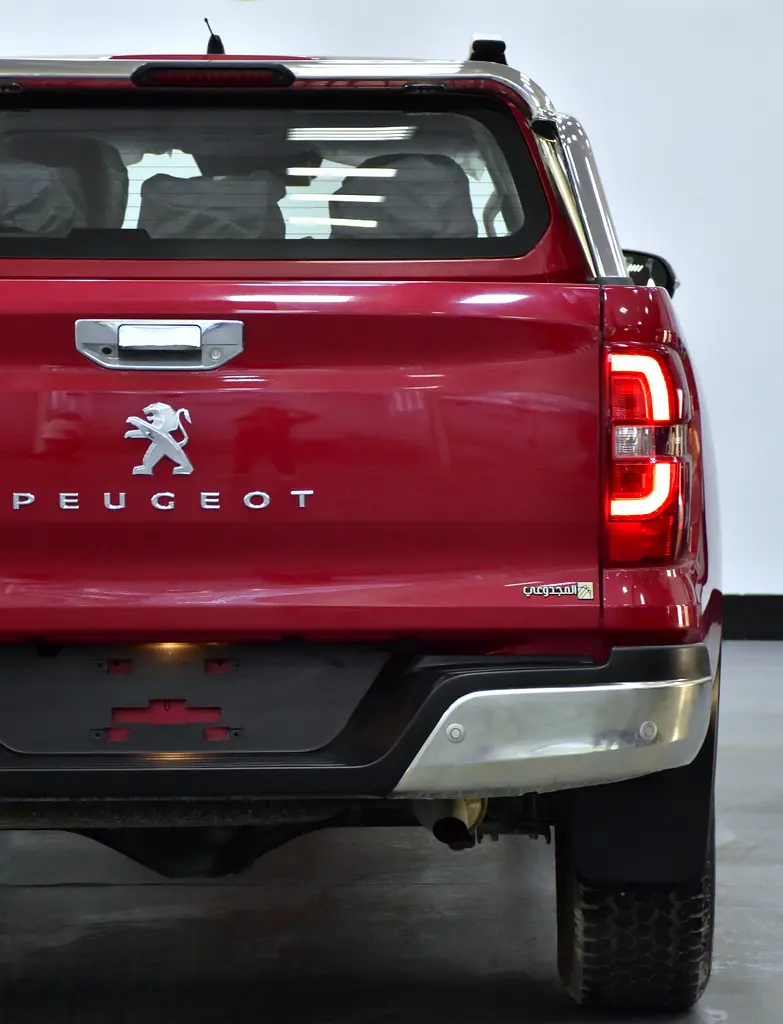 2023 Landtrek 0