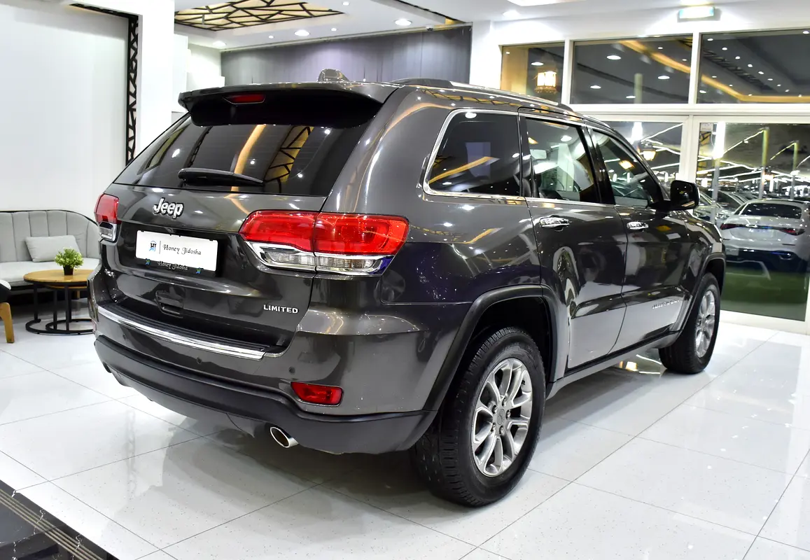 For sale in Al Qusais 1, Al Qusais Residential Area, Al Qusais, Dubai 2015 Grand Cherokee