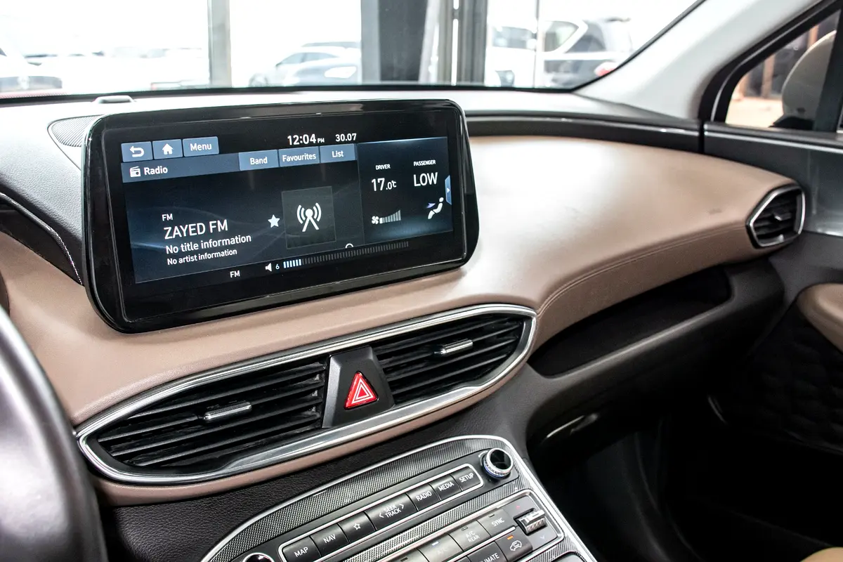 GCC 2022 Hyundai Santa Fe