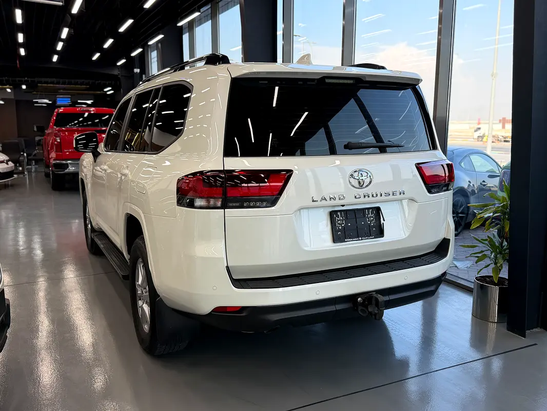2025 Land Cruiser GCC