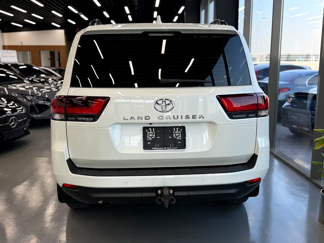 2025 Land Cruiser GCC