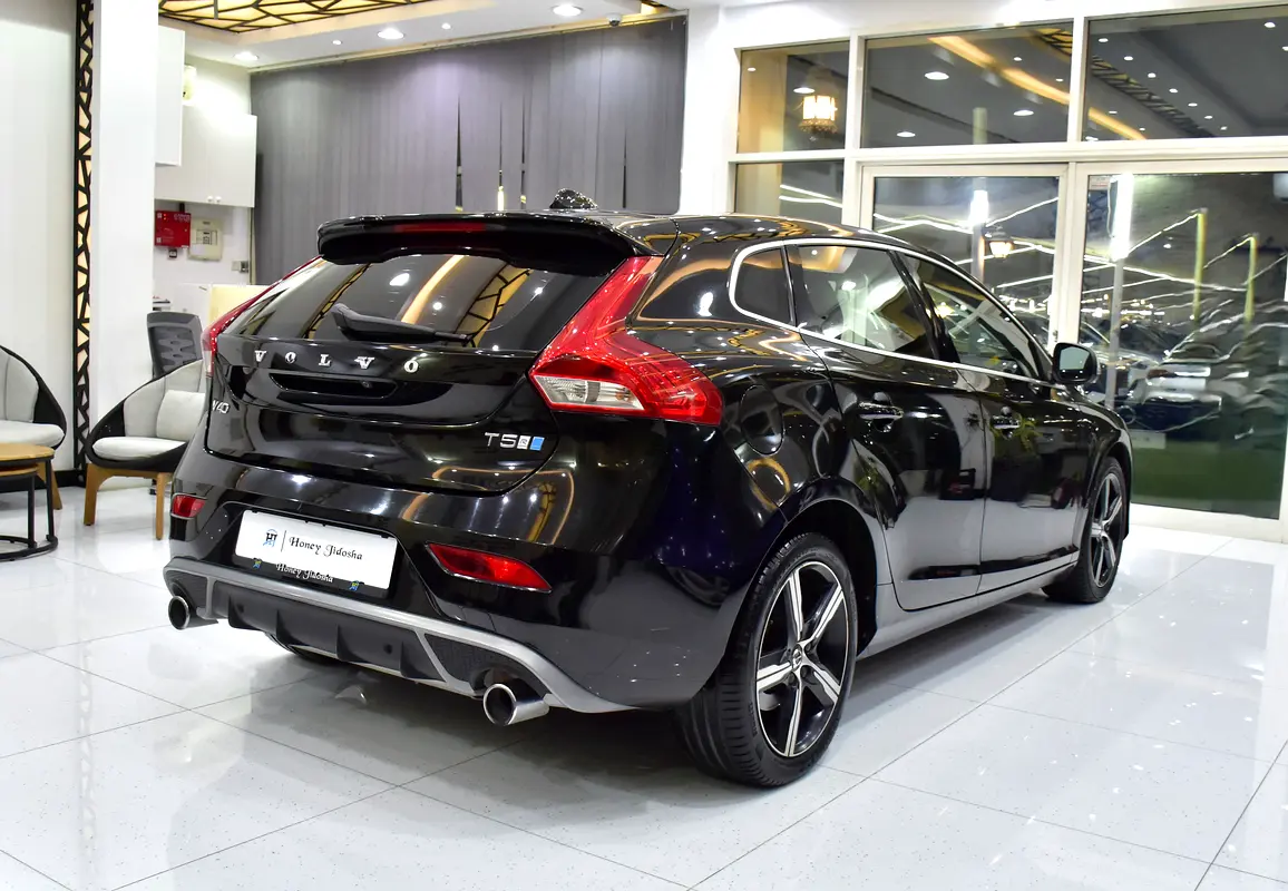 Well maintained 2018 Volvo V-Class