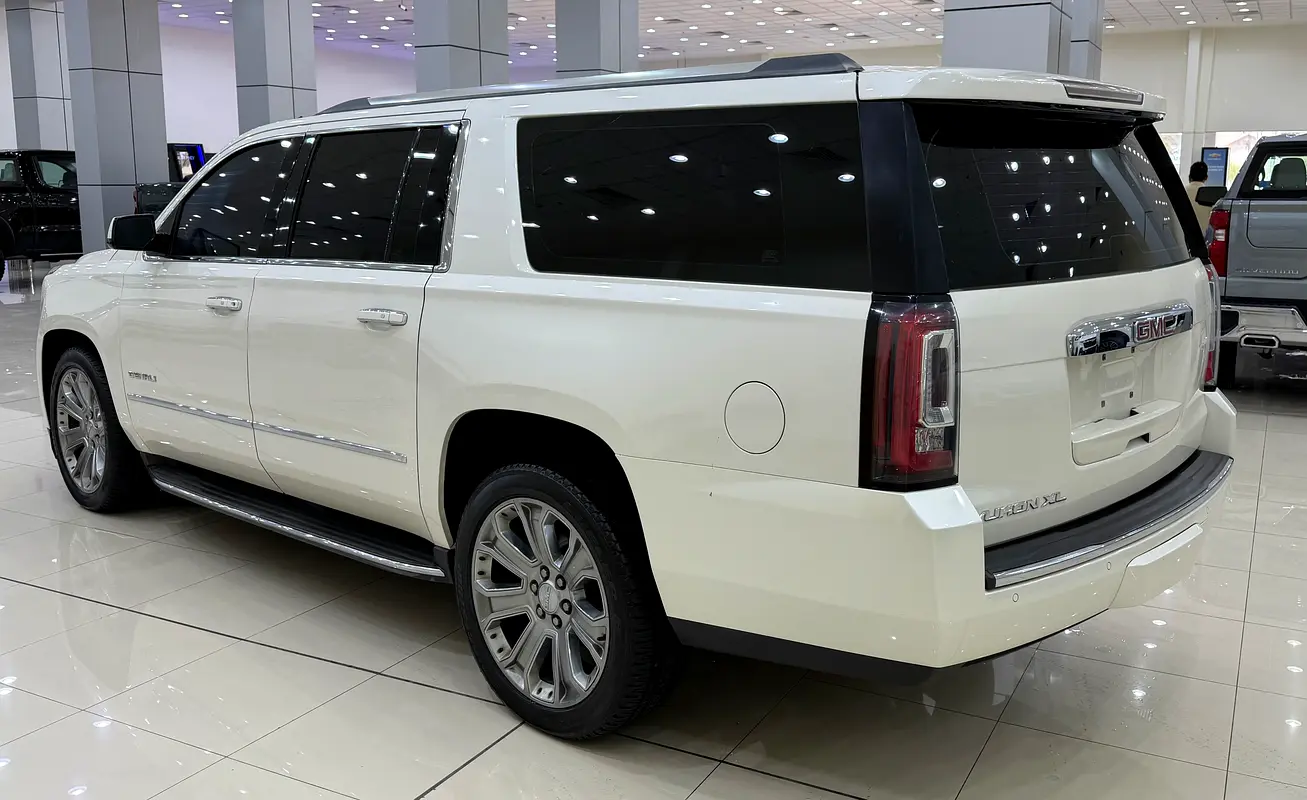 2015 Yukon 330000