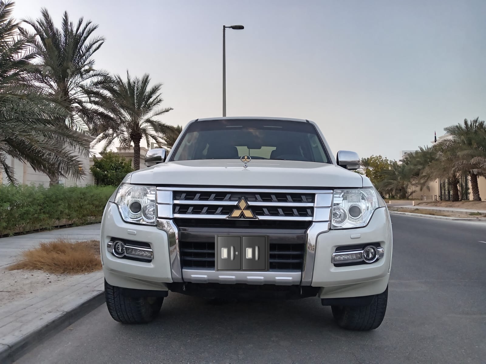 باجيرو 3800 CC 2018 باجيرو 3800 CC طلاء المصنع كامل الخيارات