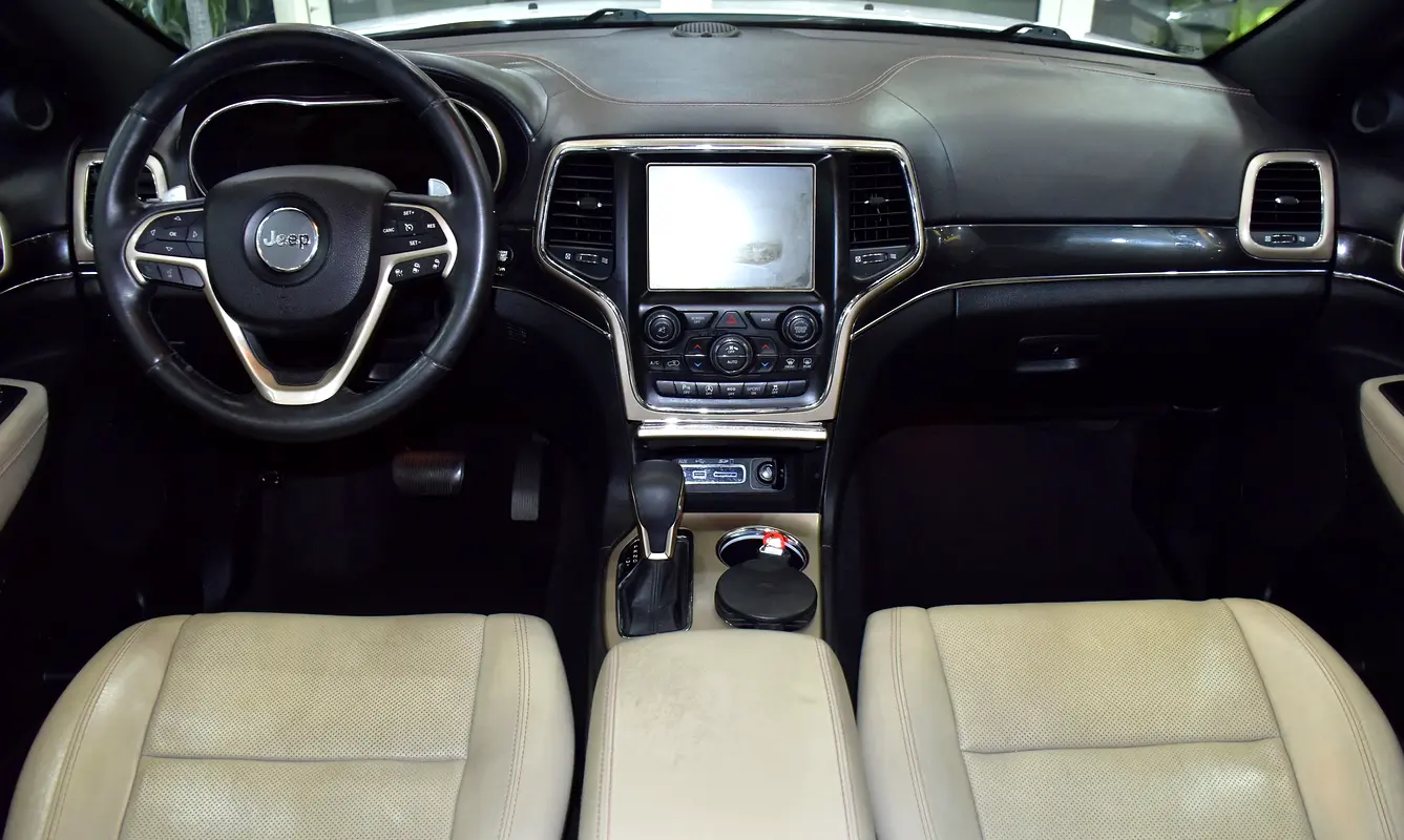 Well maintained 2016 Jeep Grand Cherokee