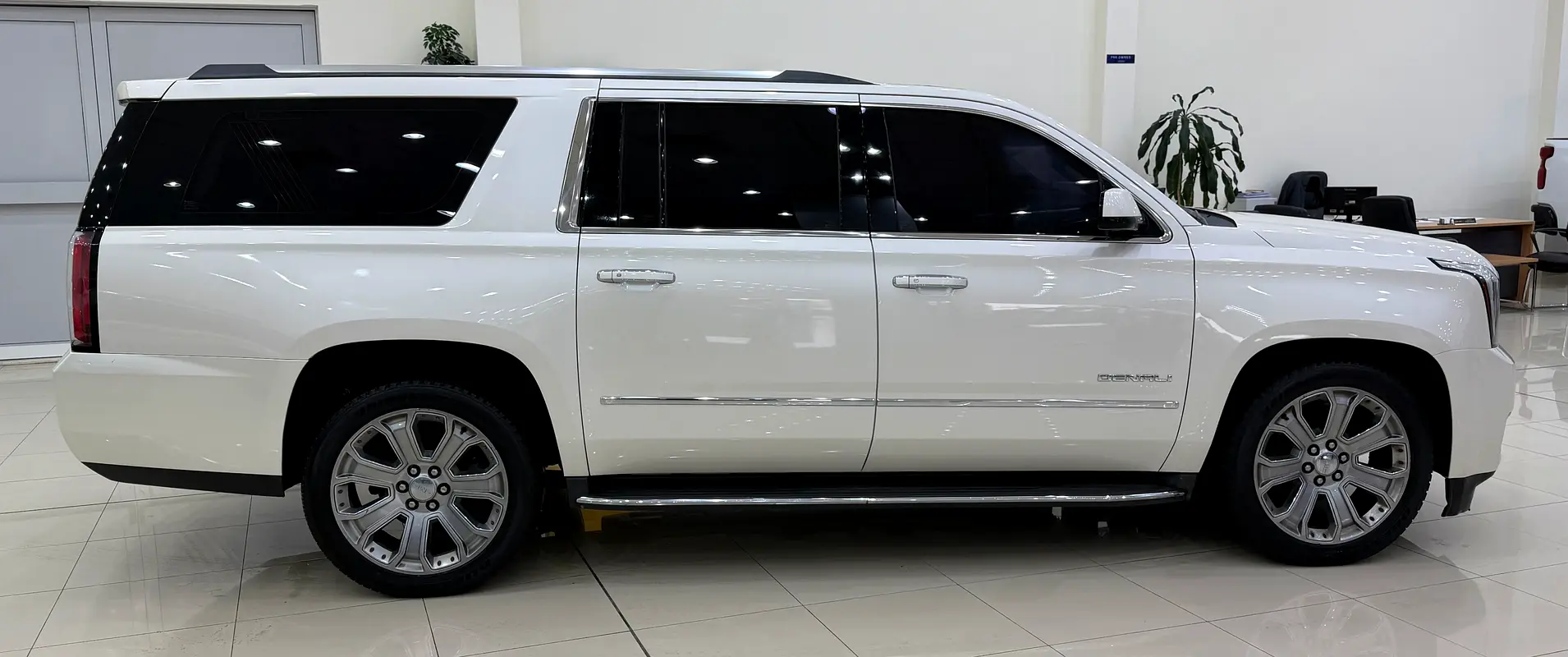 GCC 2015 GMC Yukon