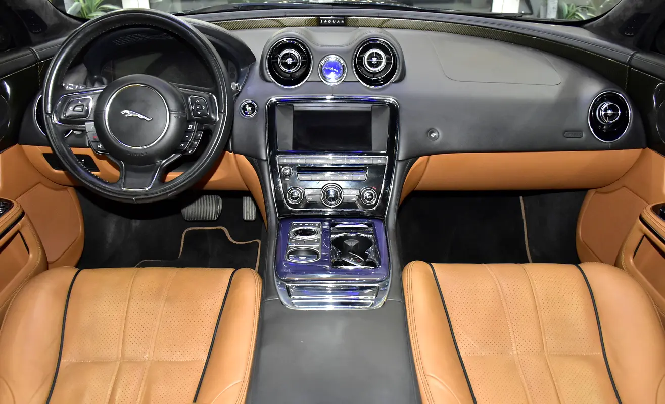 GCC 2013 Jaguar XJ