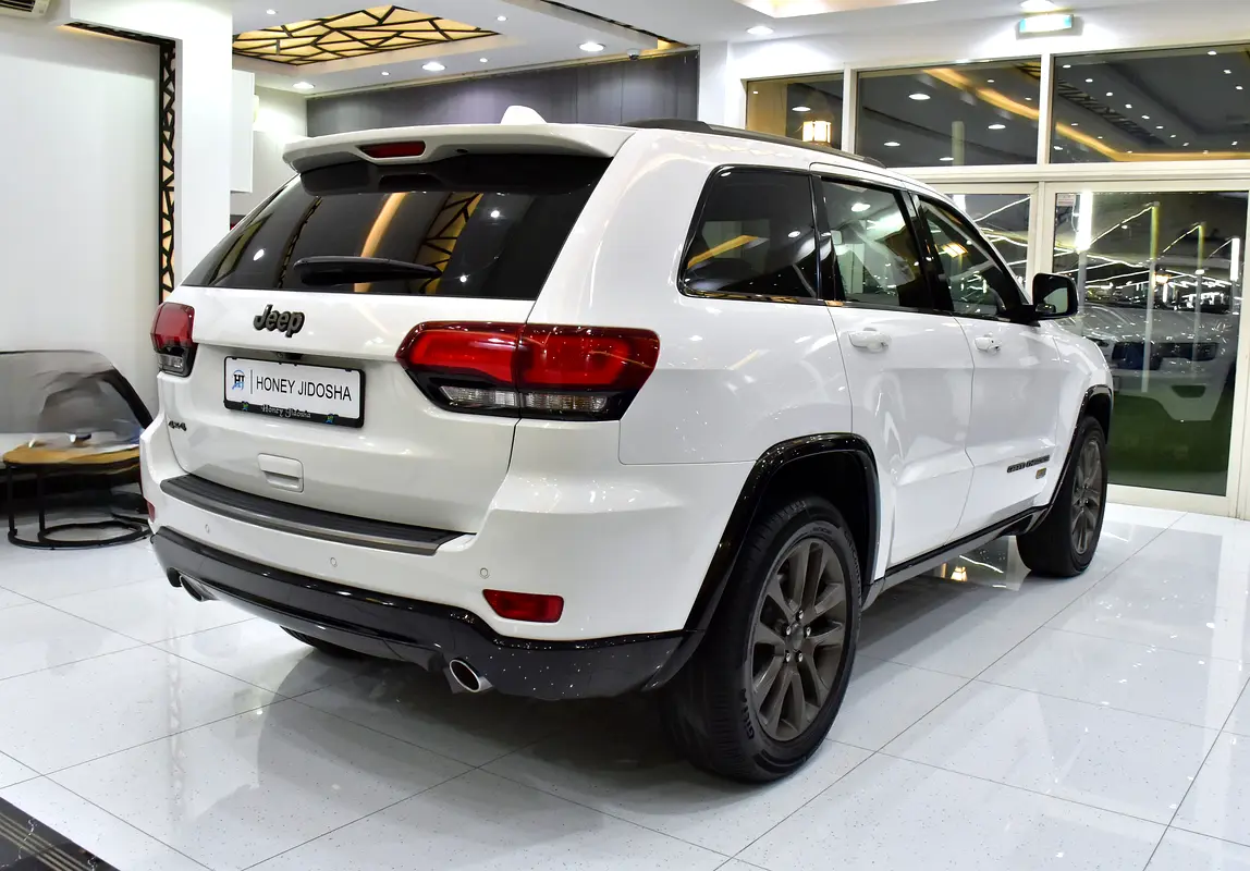GCC 2016 Grand Cherokee